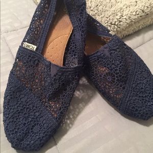 Navy Toms